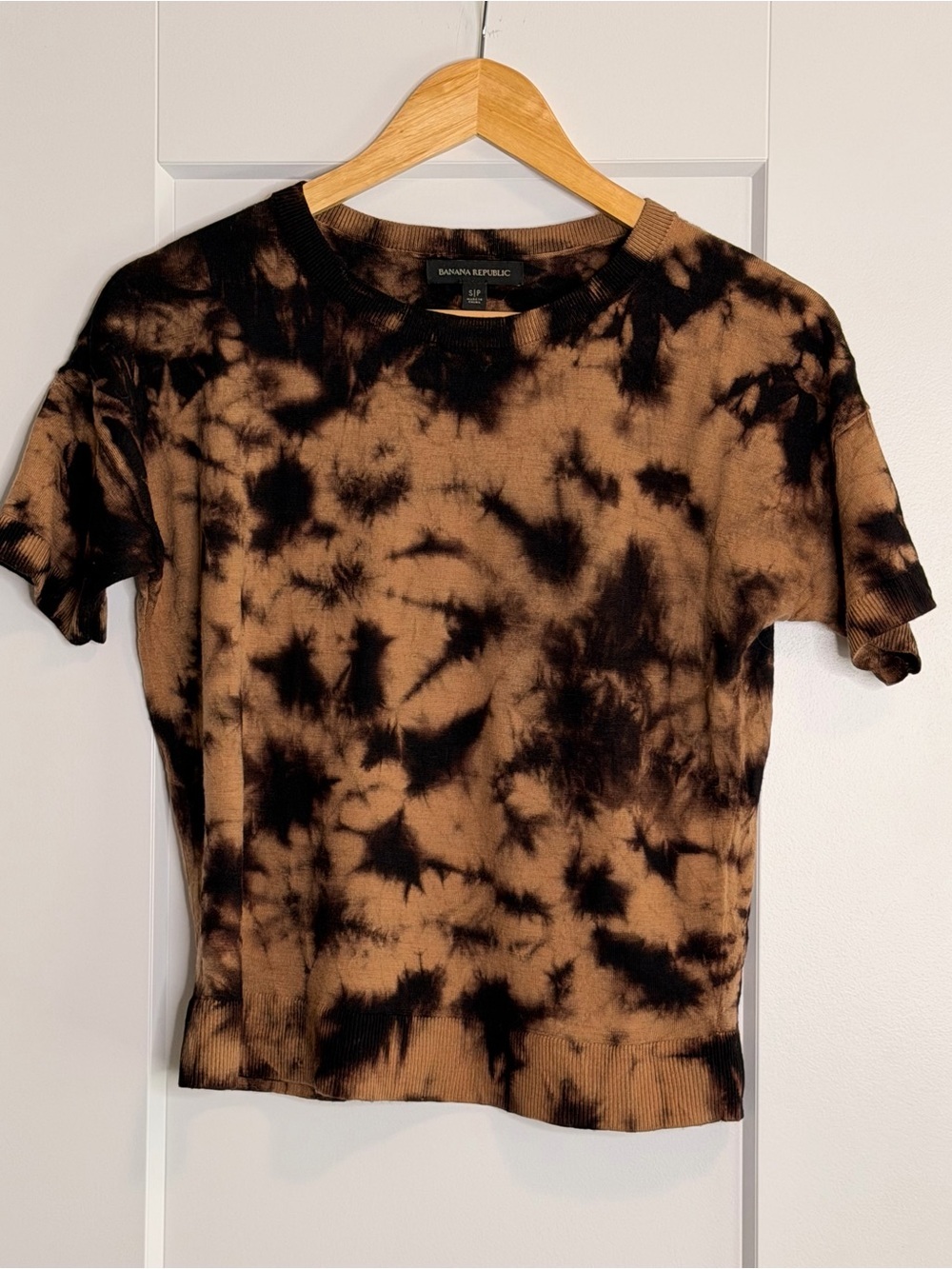 💛2 for 20- Banana Republic Tie-Dye Short Sleeve Top - Brown & Black